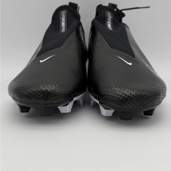 NWOT Men's Size 12 Black And White Nike Vapor Edge Pro 360 WD Football Cleats - Picture 12 of 14